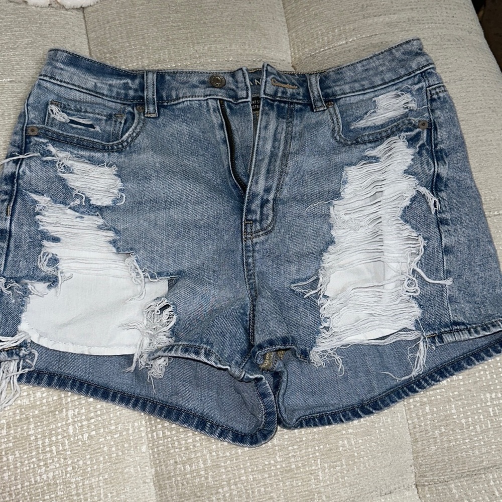 super cute American eagle denim shorts